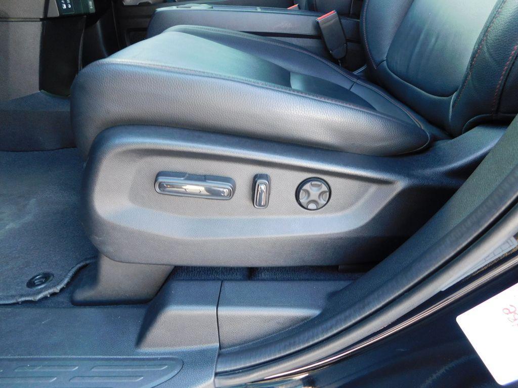 used 2025 Honda Odyssey car, priced at $37,700