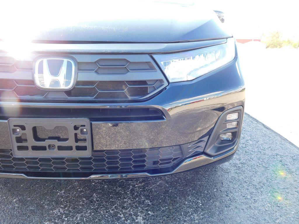 used 2025 Honda Odyssey car, priced at $37,700
