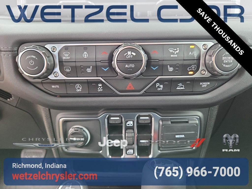 new 2025 Jeep Wrangler car, priced at $51,098