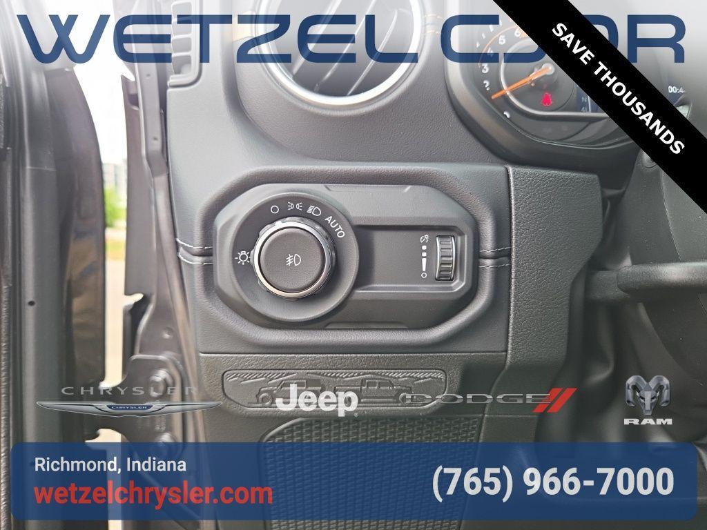 new 2025 Jeep Wrangler car, priced at $51,098