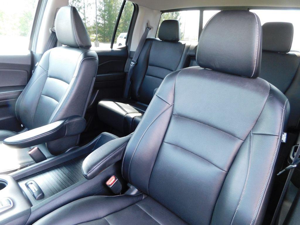 used 2023 Honda Ridgeline car, priced at $33,990