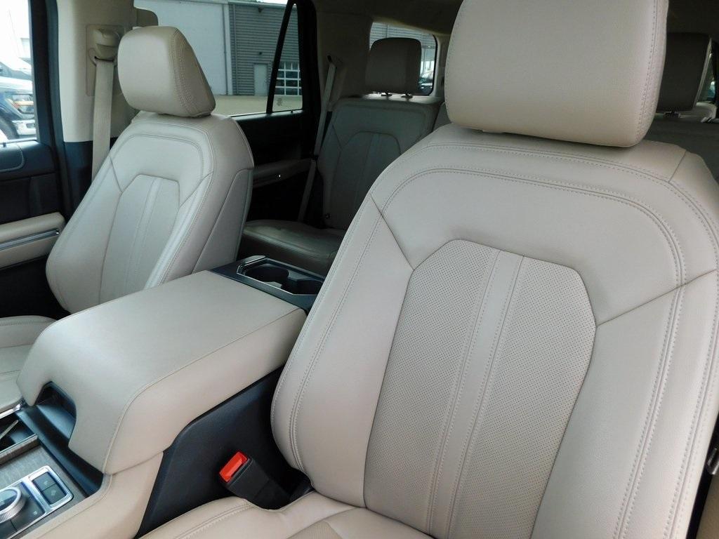 used 2024 Ford Expedition car, priced at $54,400
