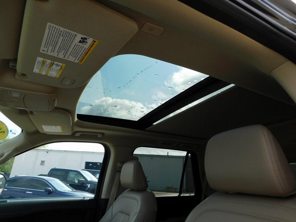 used 2024 Ford Expedition car, priced at $54,400