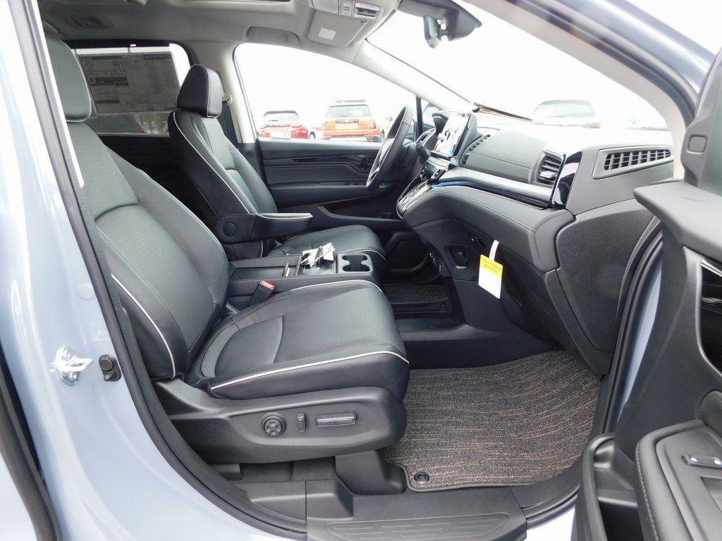 new 2026 Honda Odyssey car, priced at $50,377