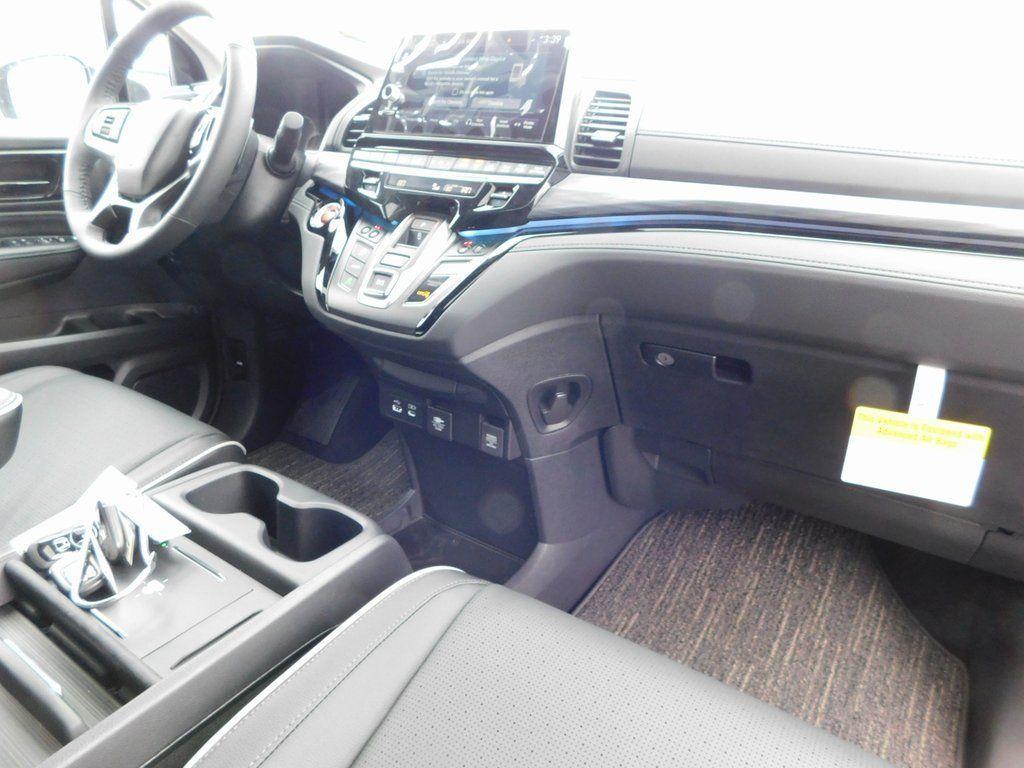new 2026 Honda Odyssey car, priced at $50,377