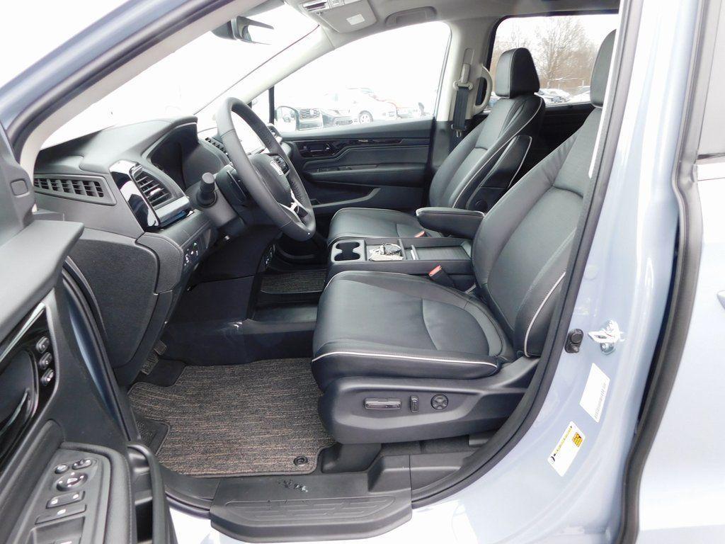 new 2026 Honda Odyssey car, priced at $50,377