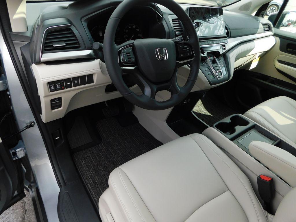 new 2026 Honda Odyssey car, priced at $42,636