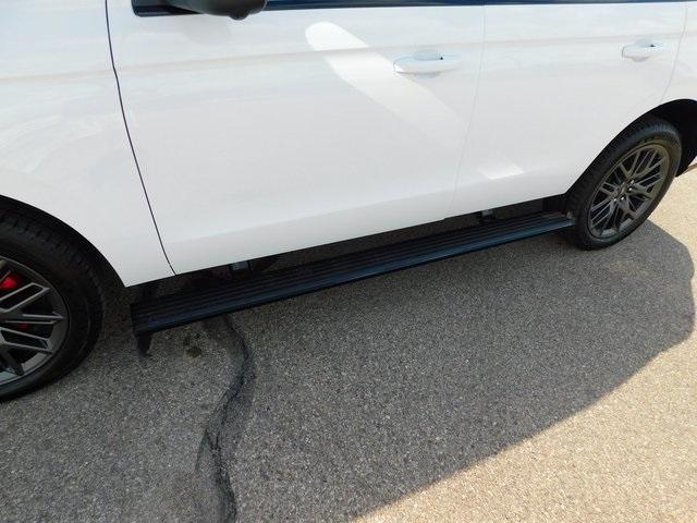 new 2025 Ford Expedition car, priced at $80,197