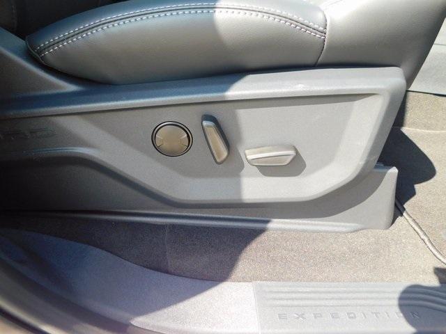 new 2025 Ford Expedition car, priced at $80,197