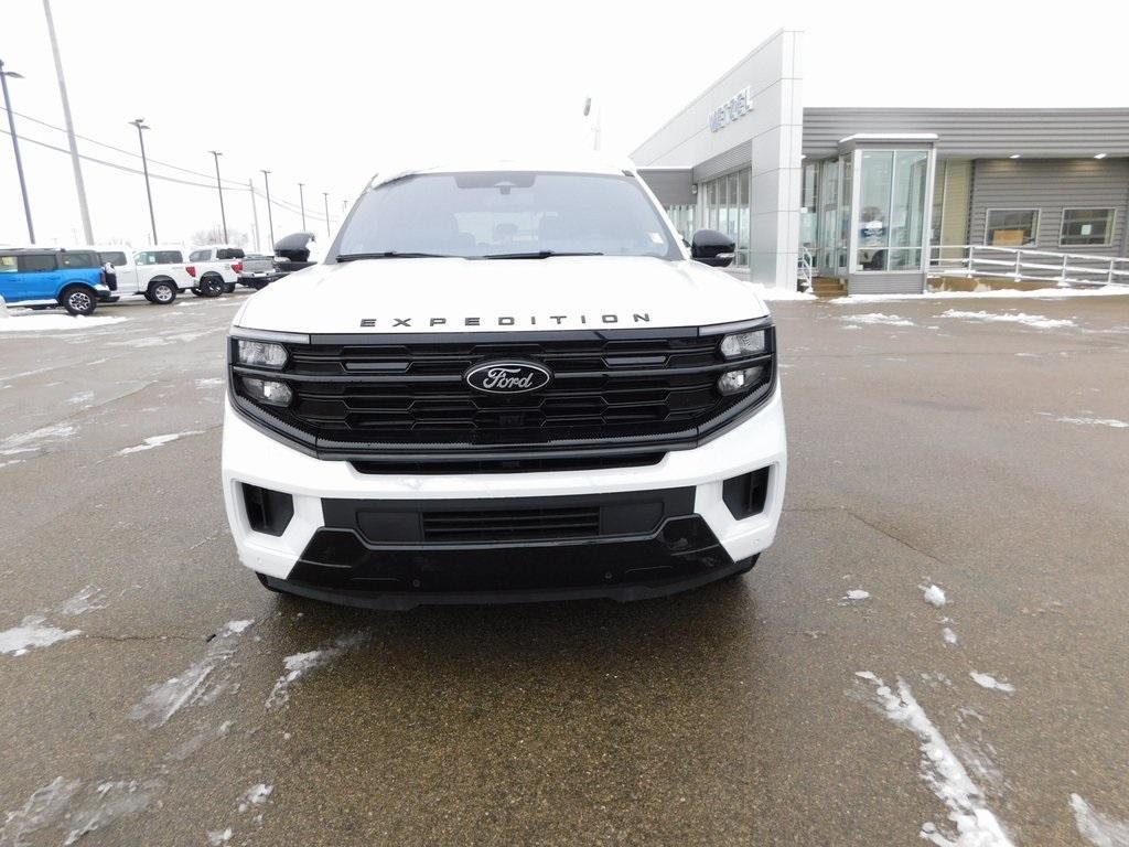 new 2025 Ford Expedition car, priced at $80,197