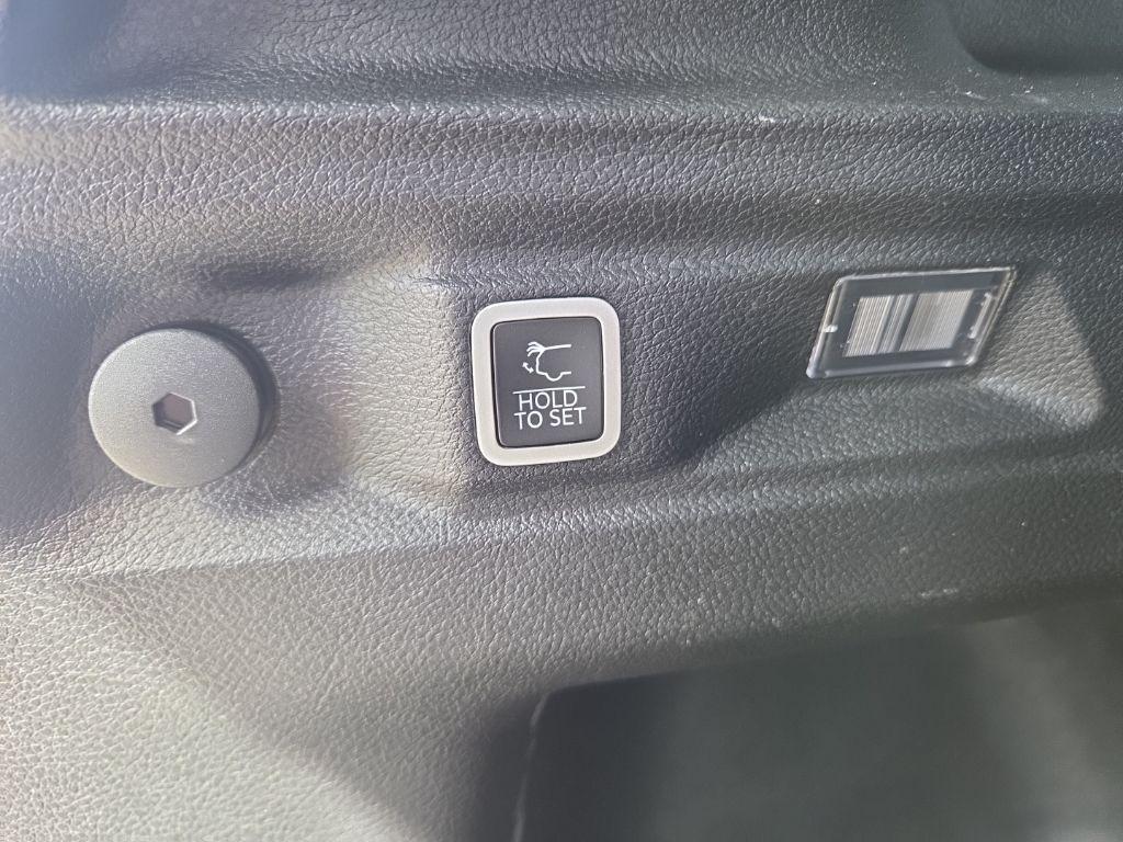 used 2023 Jeep Grand Cherokee L car, priced at $31,754