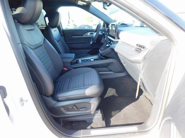 new 2025 Ford Explorer car, priced at $43,298