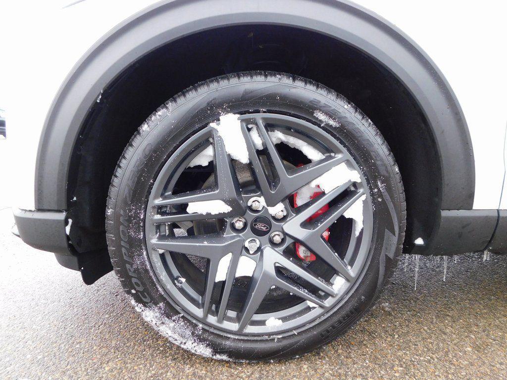 new 2025 Ford Explorer car, priced at $43,298