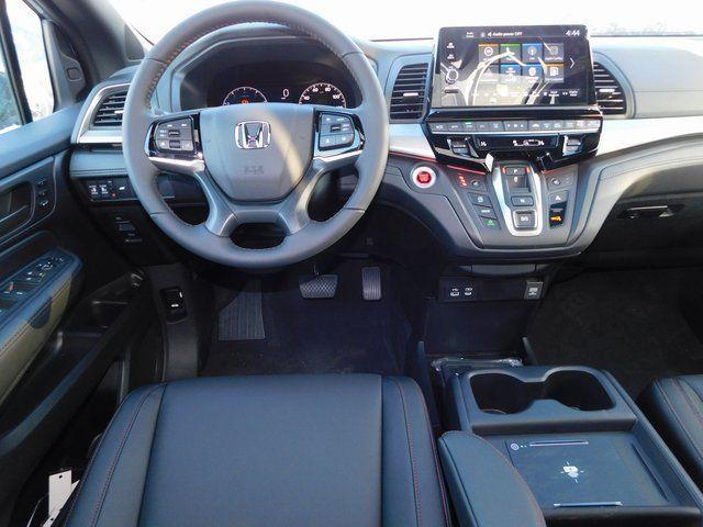 new 2026 Honda Odyssey car, priced at $44,095