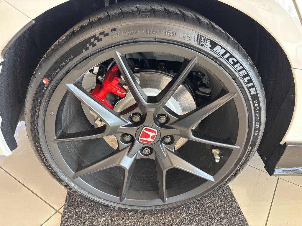 new 2025 Honda Civic Type R car, priced at $46,045