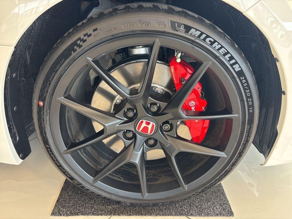 new 2025 Honda Civic Type R car, priced at $46,045