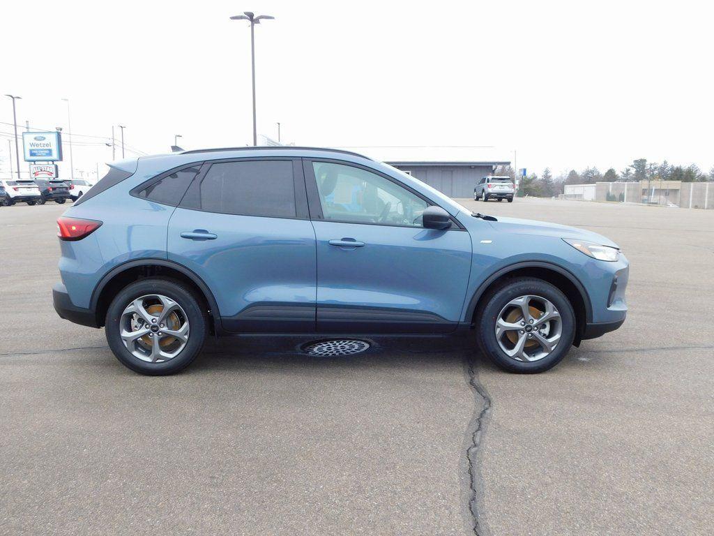 new 2026 Ford Escape car, priced at $29,398