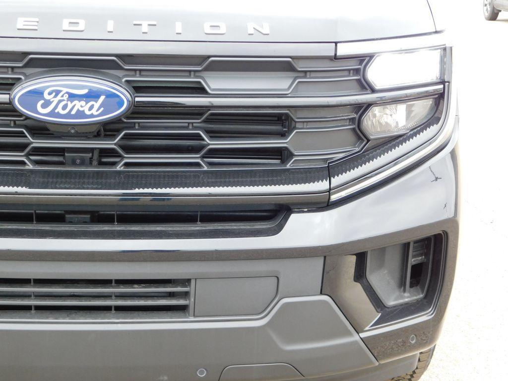 new 2026 Ford Expedition car, priced at $70,298