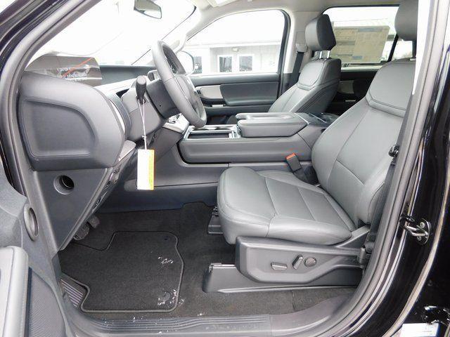 new 2026 Ford Expedition car, priced at $70,298