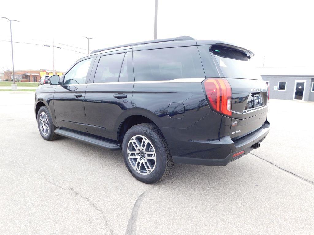 new 2026 Ford Expedition car, priced at $70,298