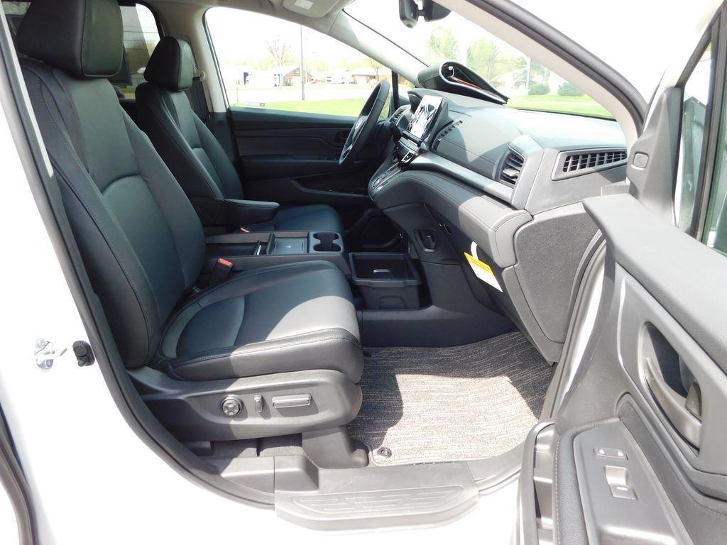 new 2026 Honda Odyssey car, priced at $43,063
