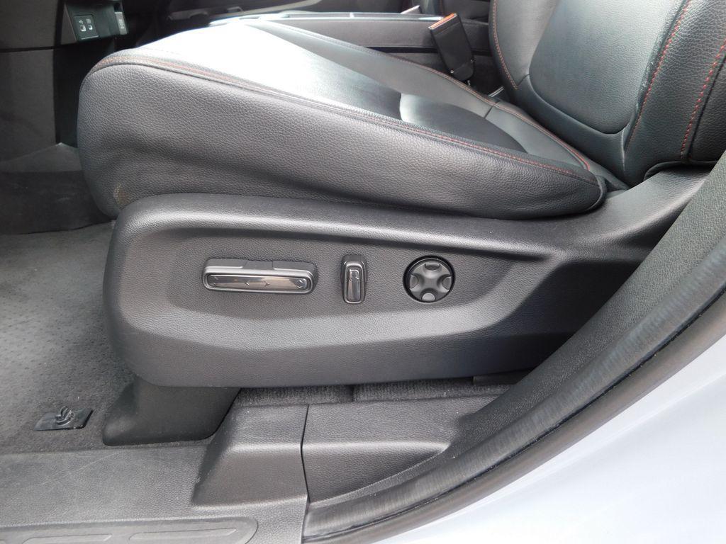 used 2025 Honda Odyssey car, priced at $37,967