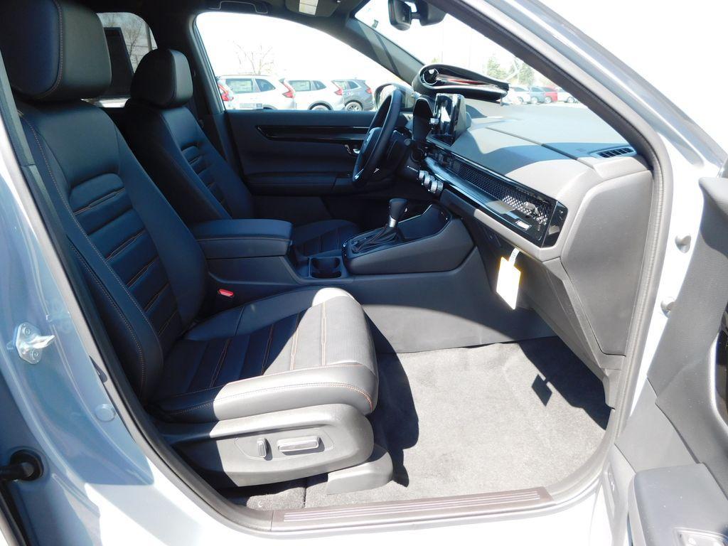 new 2026 Honda CR-V Hybrid car, priced at $42,168