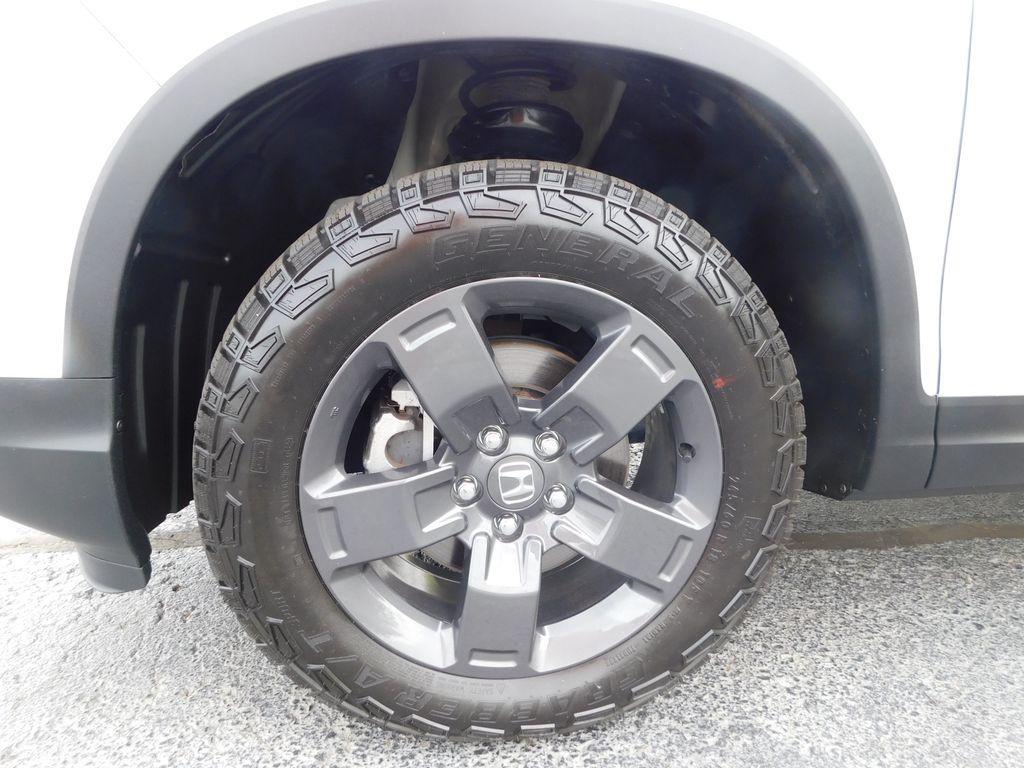 used 2023 Honda Ridgeline car, priced at $33,500