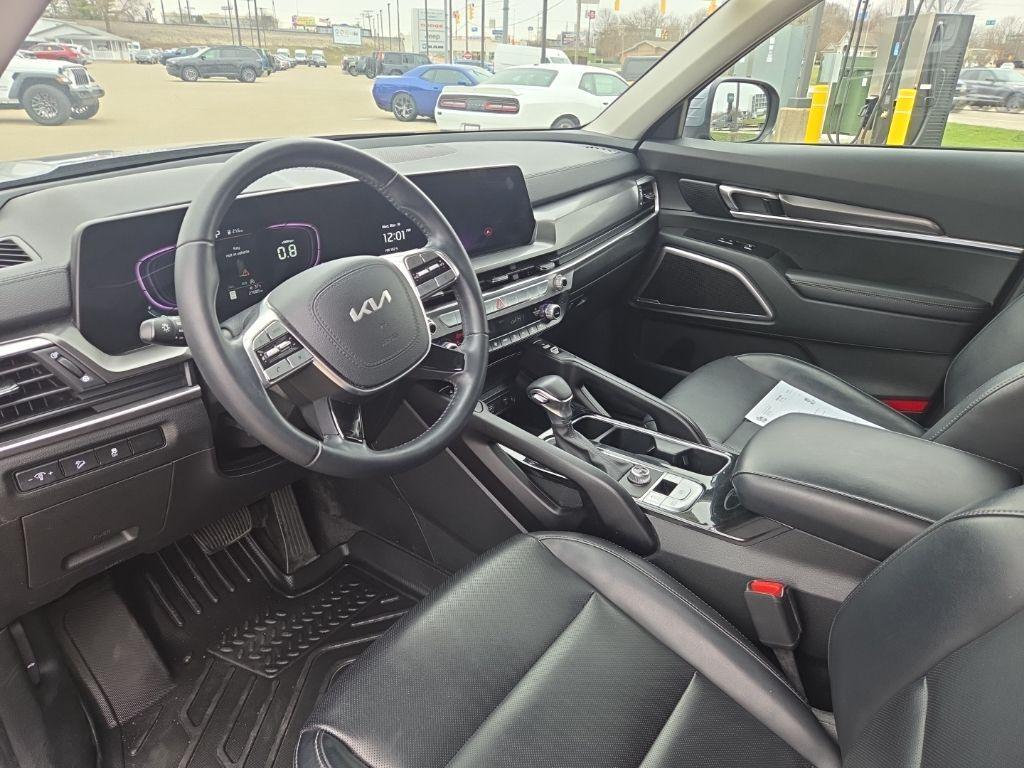 used 2024 Kia Telluride car, priced at $32,488
