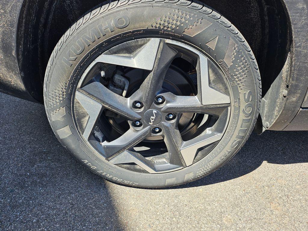 used 2024 Kia Seltos car, priced at $23,999