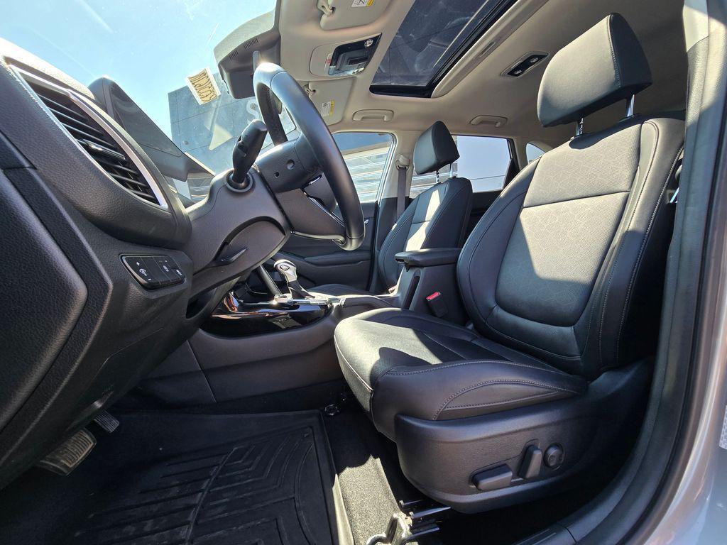 used 2024 Kia Seltos car, priced at $22,298