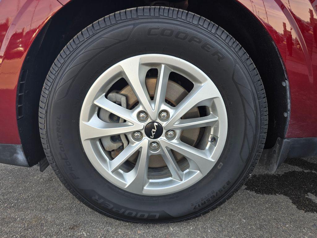 used 2024 Kia Carnival car, priced at $25,499