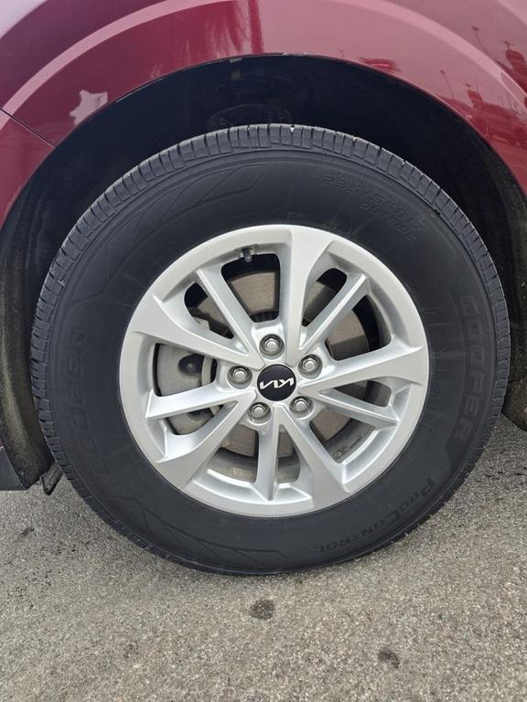 used 2024 Kia Carnival car, priced at $26,955