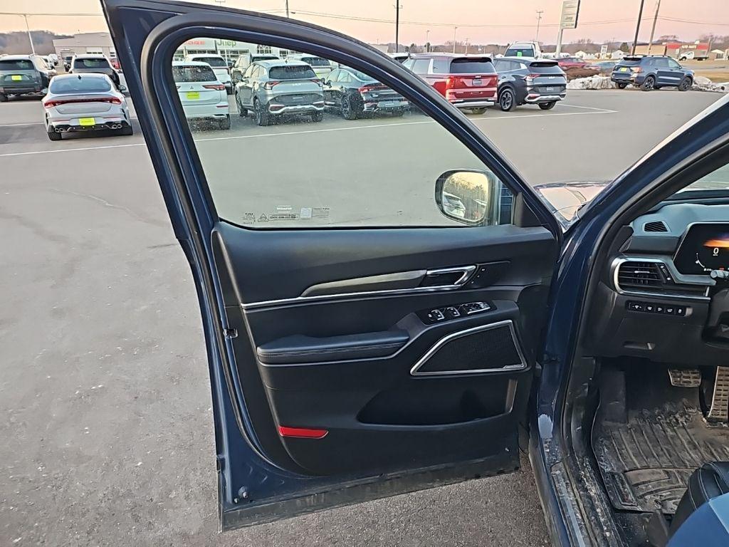 used 2023 Kia Telluride car, priced at $36,999