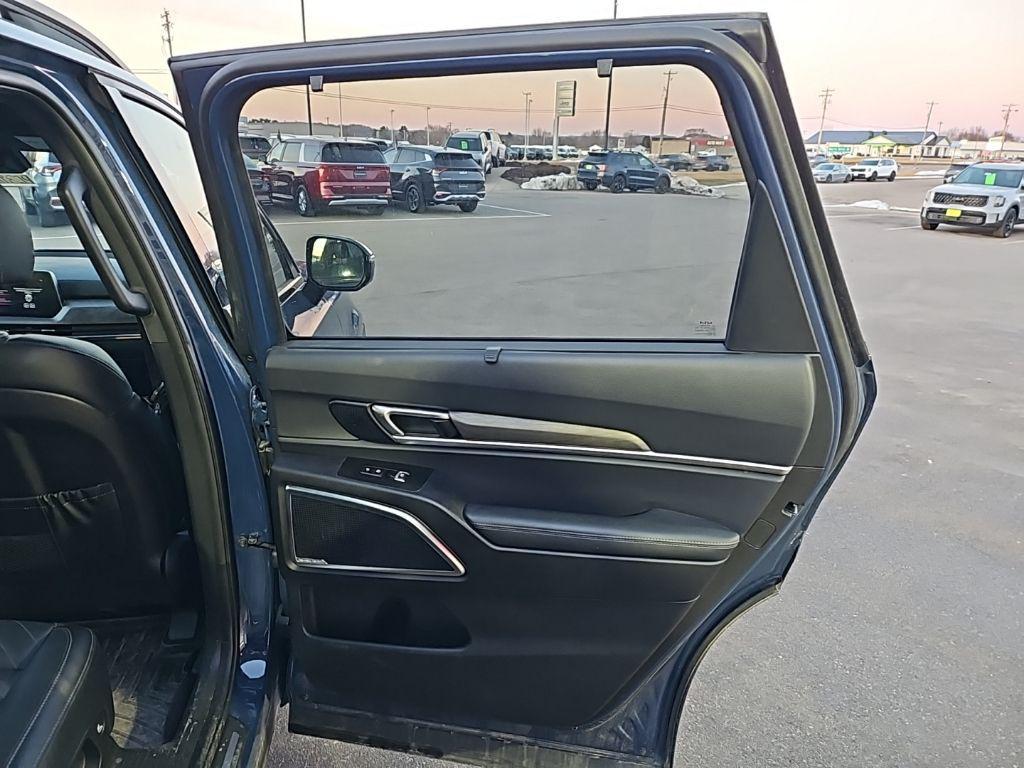 used 2023 Kia Telluride car, priced at $36,999