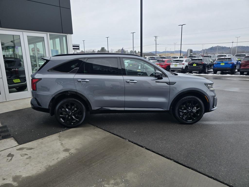 used 2023 Kia Sorento car, priced at $30,299