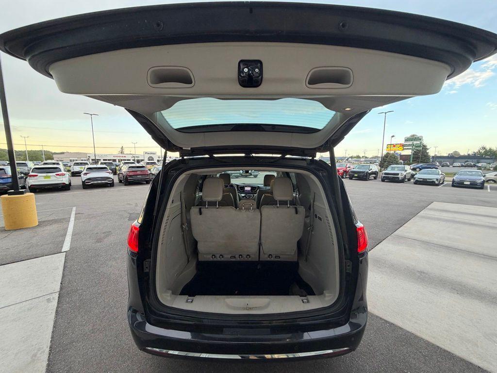 used 2020 Chrysler Pacifica car, priced at $21,298