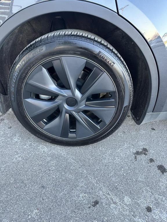 used 2024 Tesla Model Y car, priced at $28,999