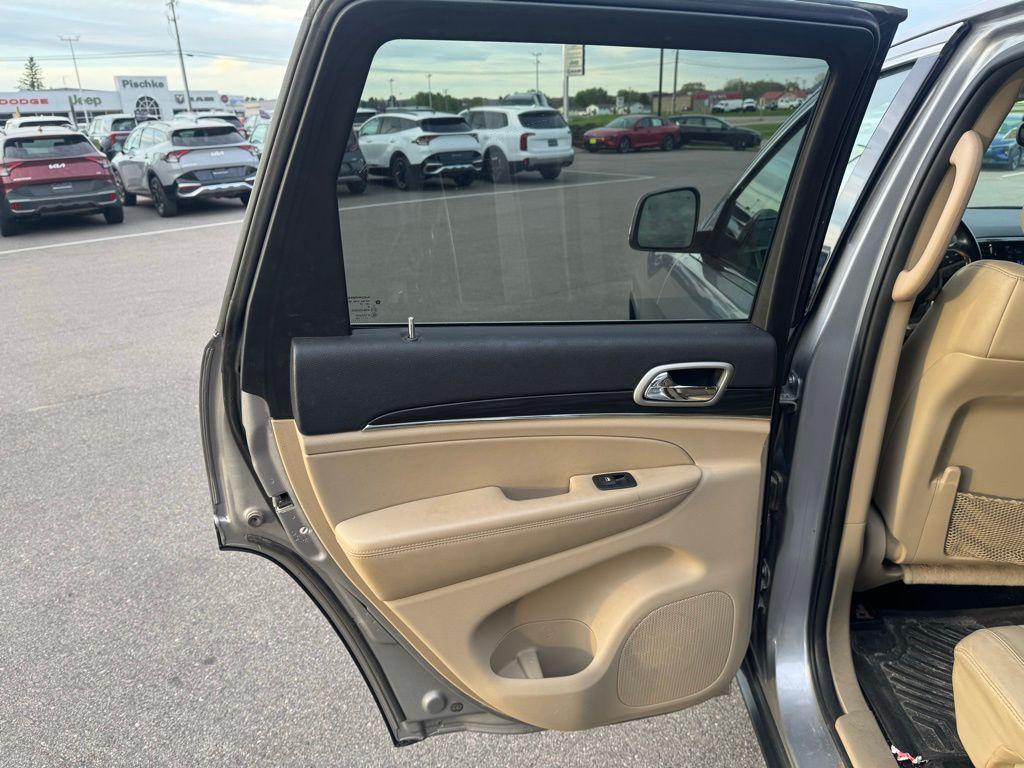 used 2020 Jeep Grand Cherokee car, priced at $16,298