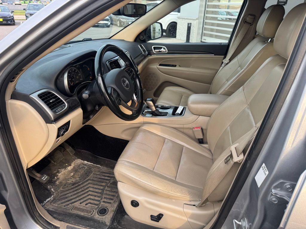 used 2020 Jeep Grand Cherokee car, priced at $16,298