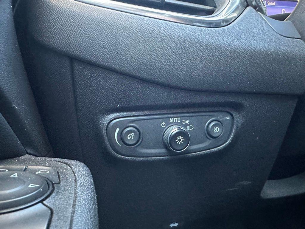 used 2021 Chevrolet Equinox car, priced at $16,514