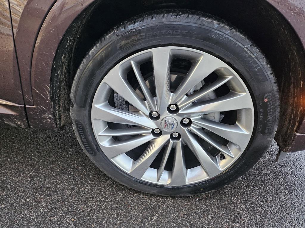 used 2024 Buick Envision car, priced at $35,999