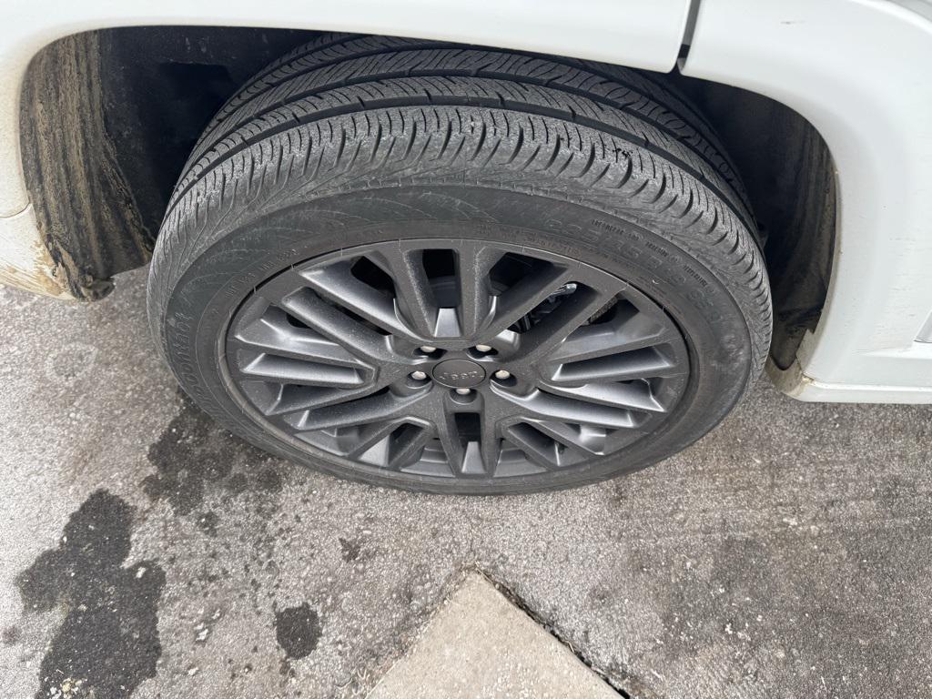 used 2022 Jeep Compass car, priced at $23,999