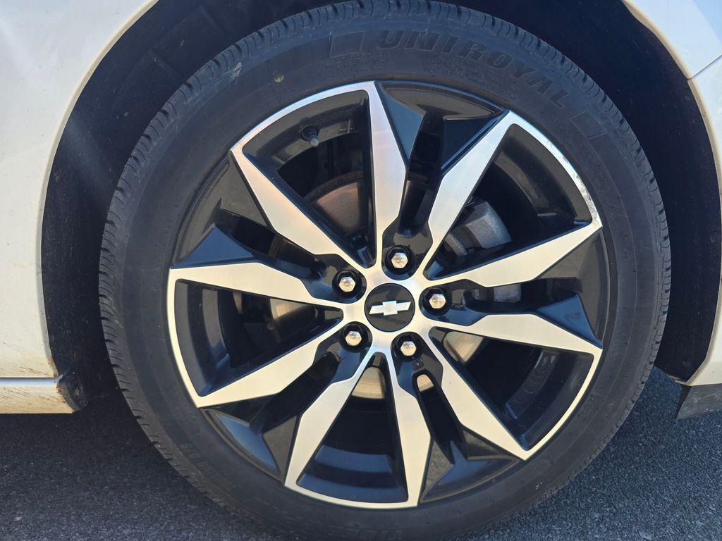 used 2017 Chevrolet Malibu car, priced at $15,298