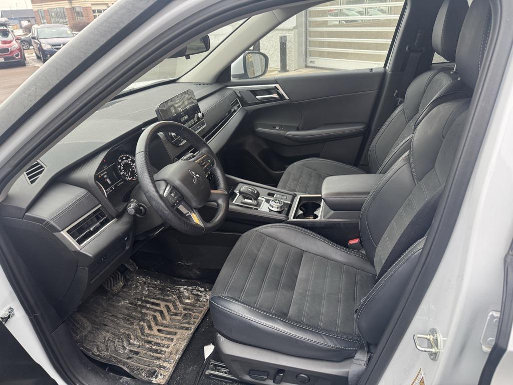 used 2024 Mitsubishi Outlander car, priced at $24,547