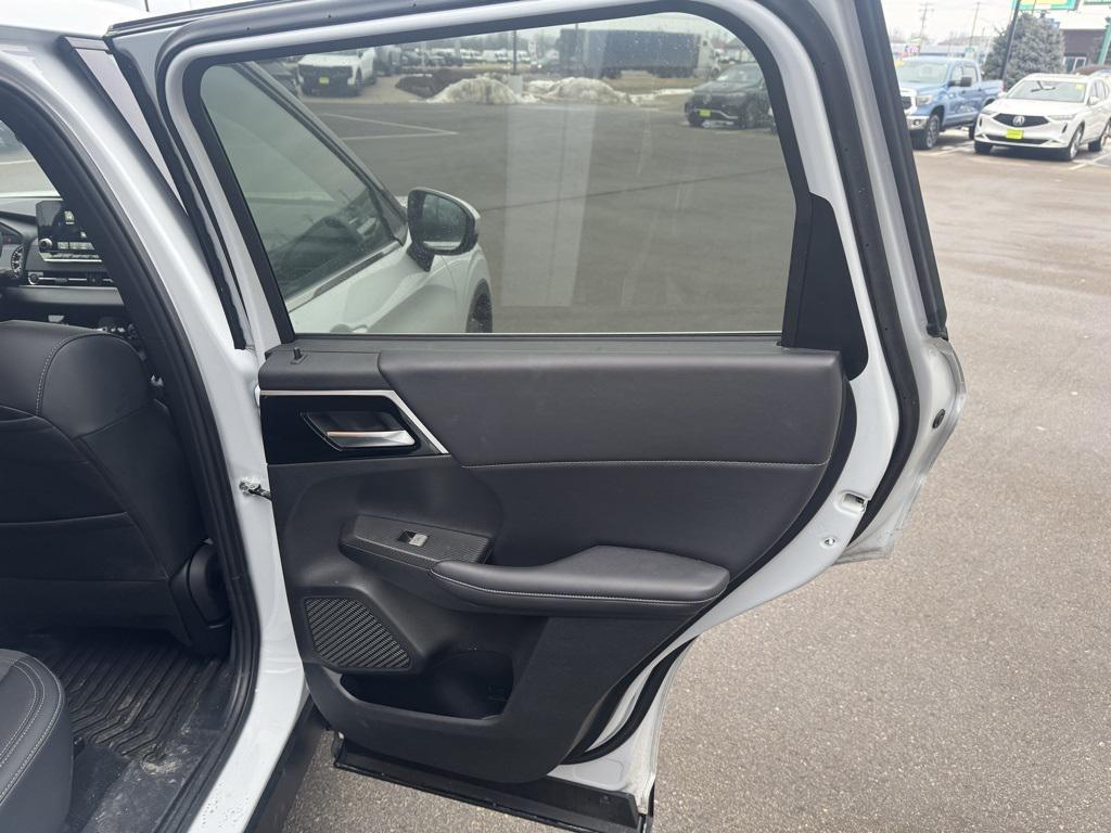 used 2024 Mitsubishi Outlander car, priced at $24,547