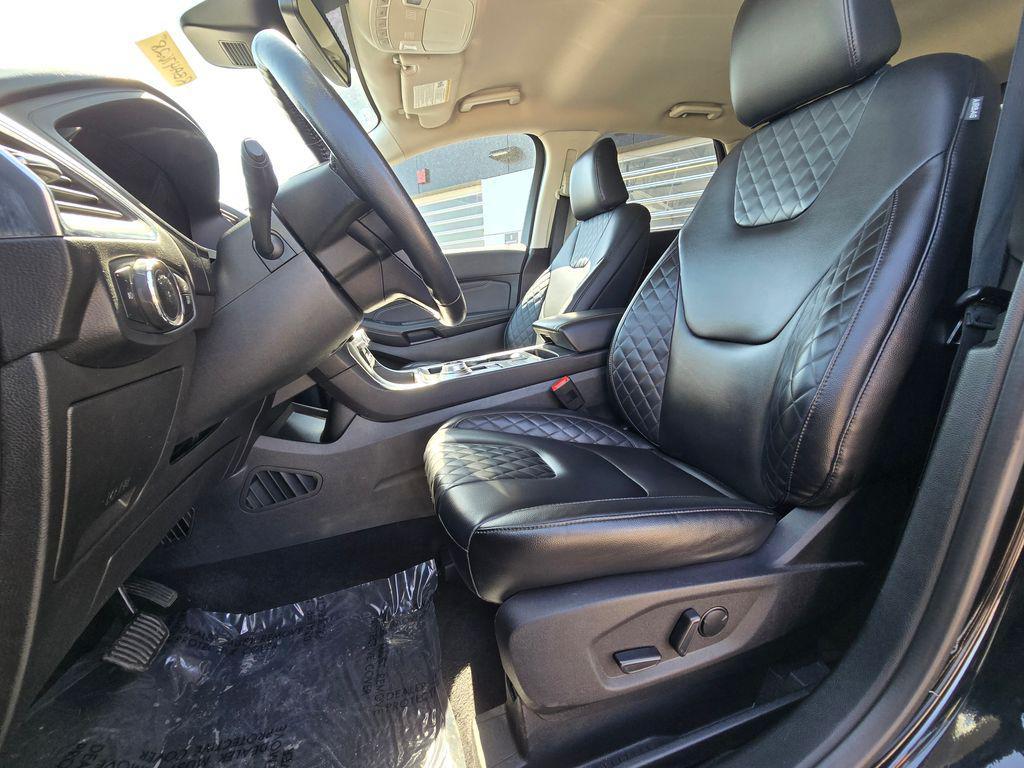 used 2024 Ford Edge car, priced at $25,213