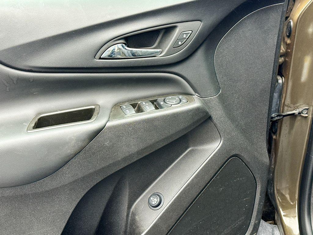 used 2024 Chevrolet Equinox car, priced at $23,798