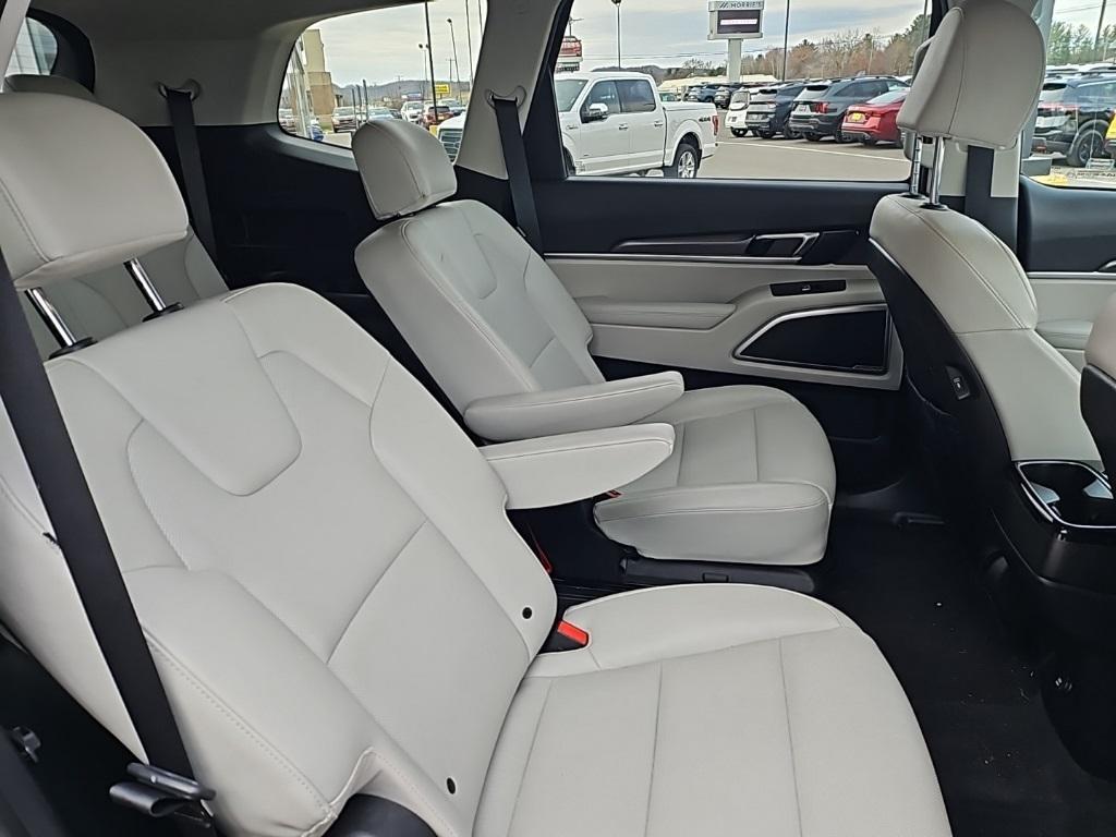 used 2023 Kia Telluride car, priced at $28,999