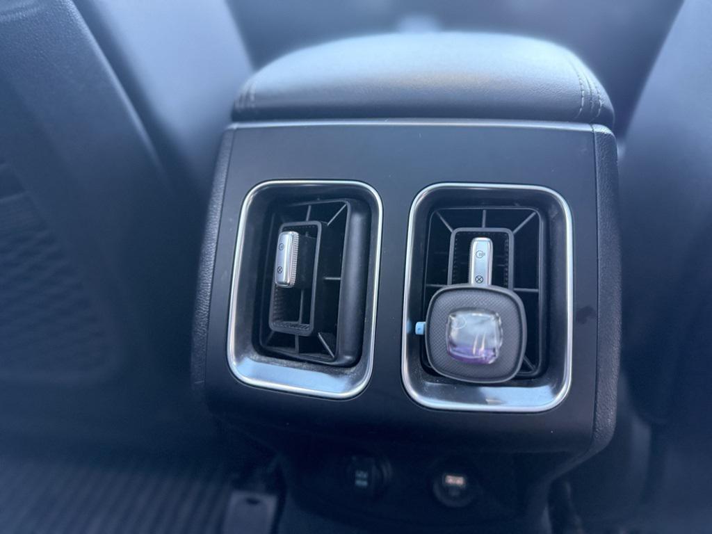 used 2022 Kia Sorento car, priced at $25,399